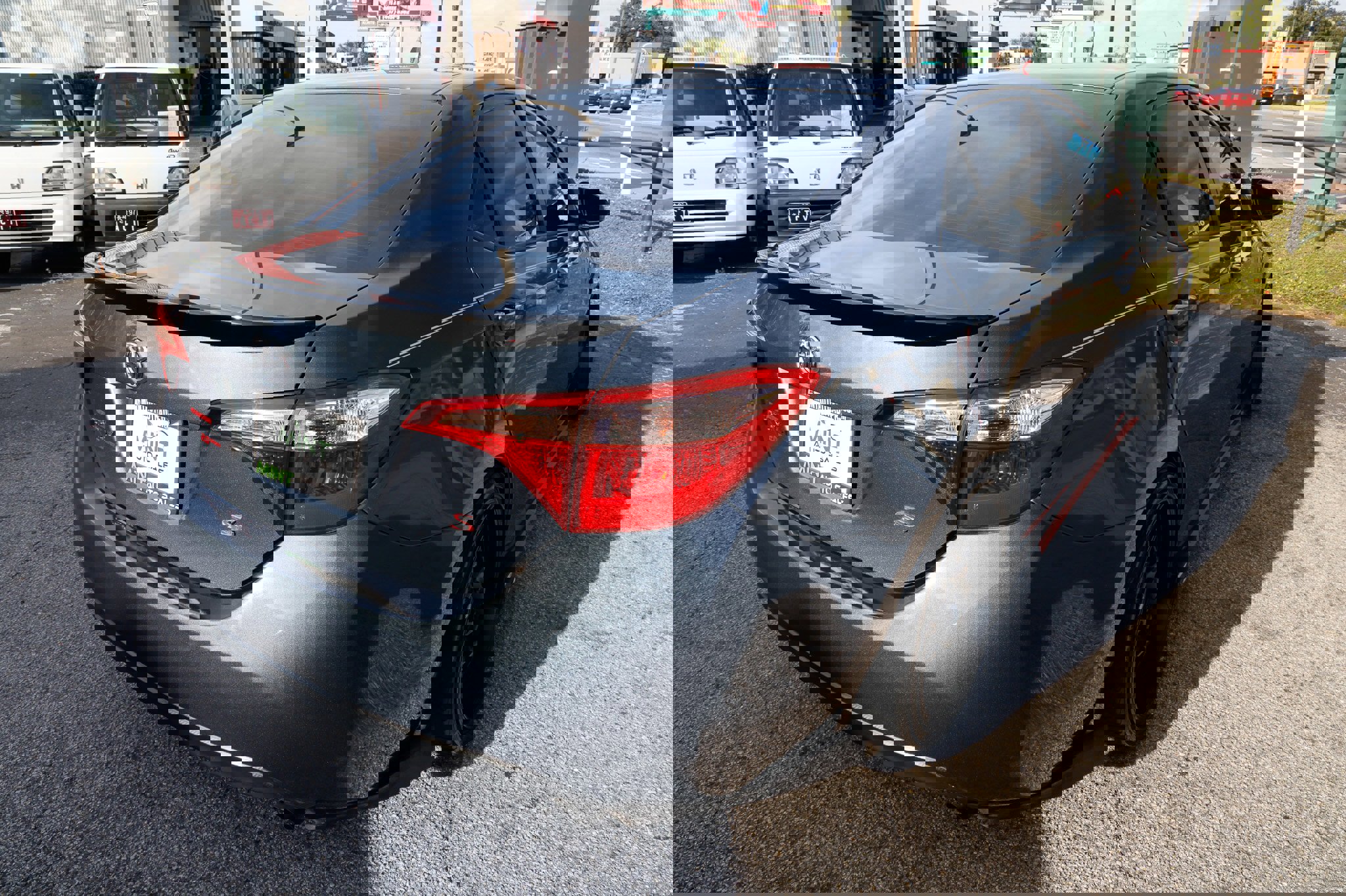 Used 2019 Toyota Corolla LE image 14