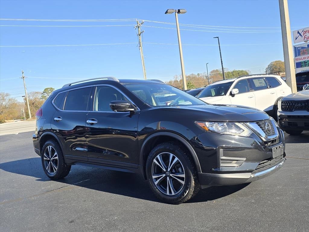 Used 2020 Nissan Rogue SV w/ Premium Package image 1