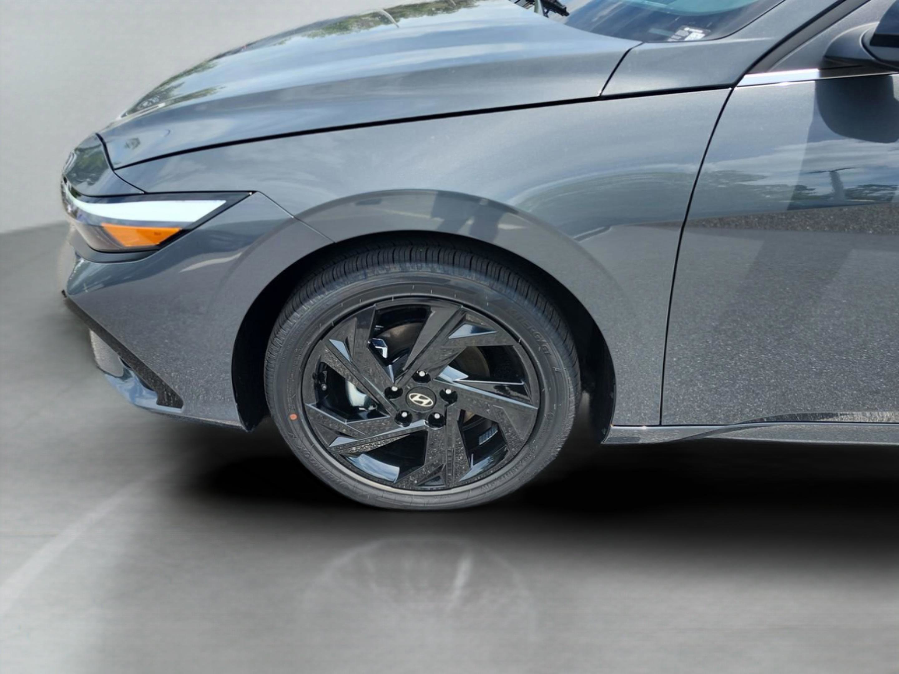 New 2026 Hyundai Elantra SEL Sport Premium FWD image 30