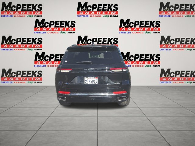Used 2023 Jeep Grand Cherokee Overland w/ Luxury Tech Group IV AWD/4WD image 4