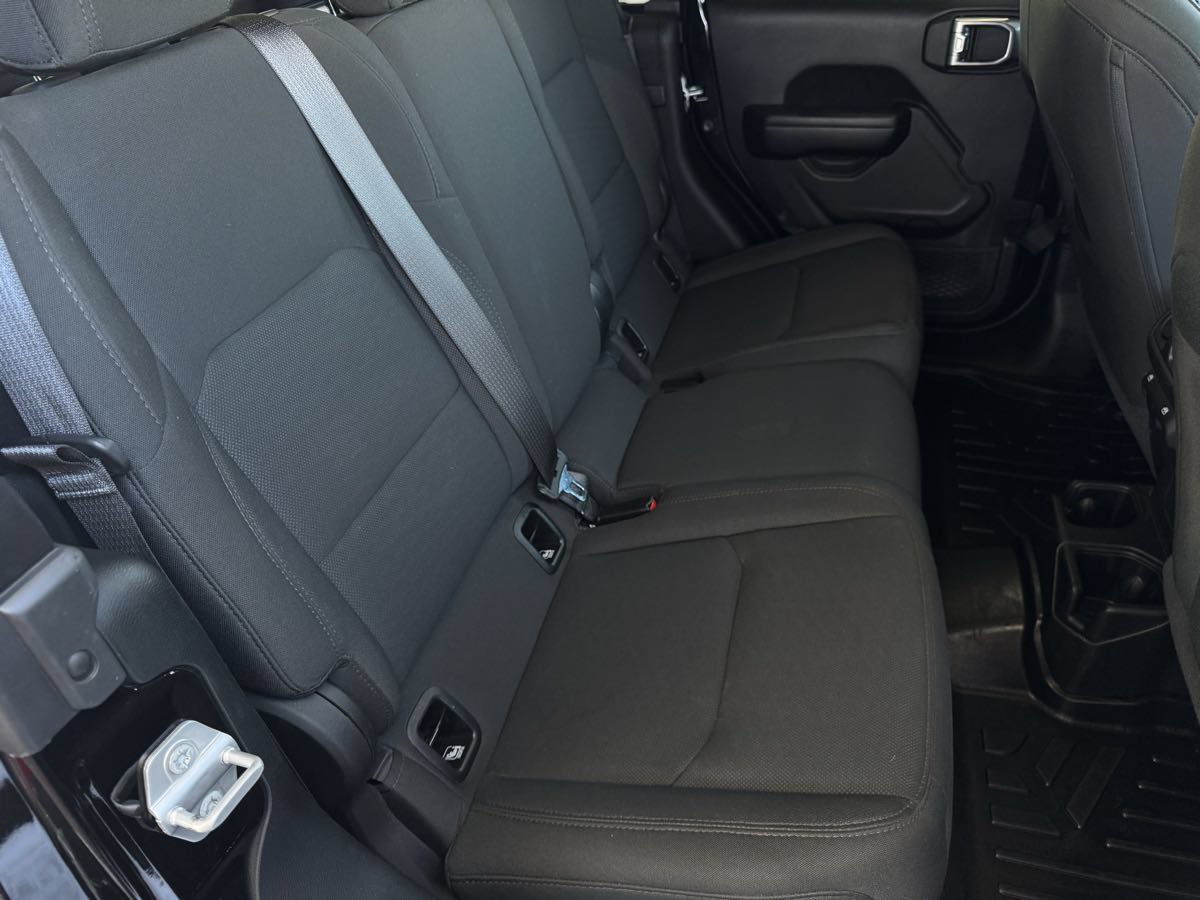 Used 2021 Jeep Gladiator Sport AWD/4WD image 21