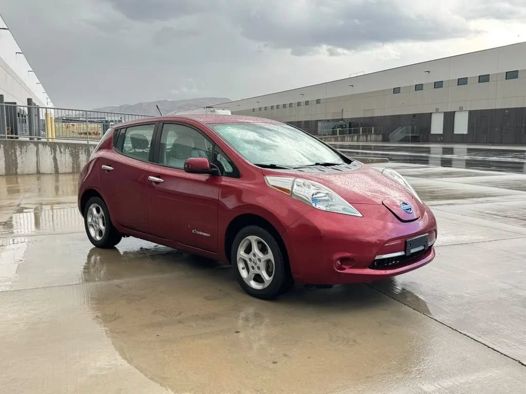 Used 2013 Nissan Leaf SV FWD image 7