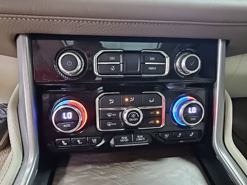 Used 2023 GMC Yukon XL Denali image 20