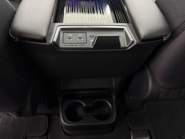 New 2026 Toyota Sienna XSE FWD image 33