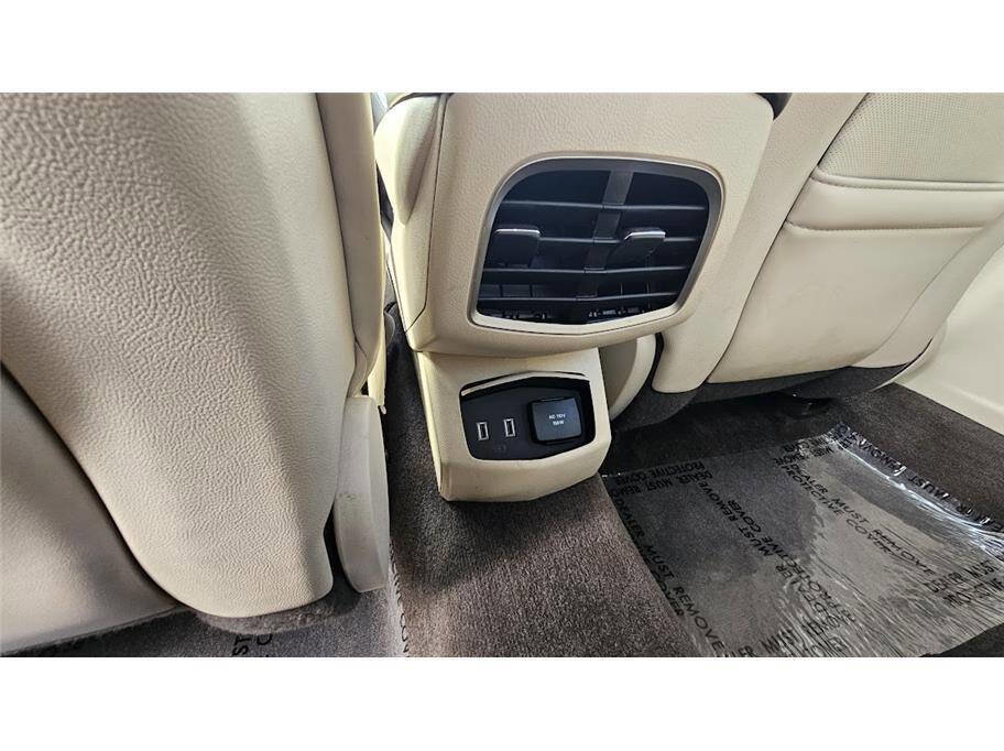 Used 2018 Lincoln MKZ Reserve image 24