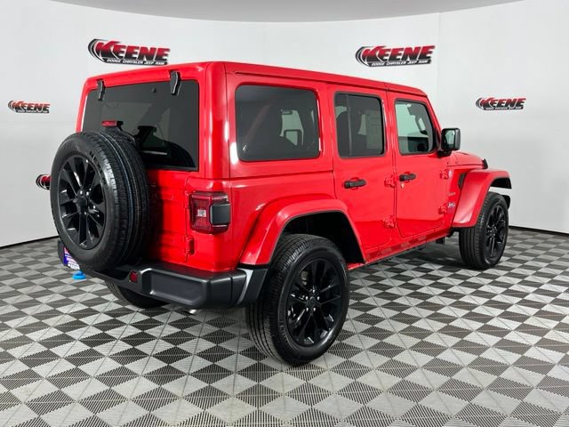 Used 2024 Jeep Wrangler Unlimited Sahara AWD/4WD image 3