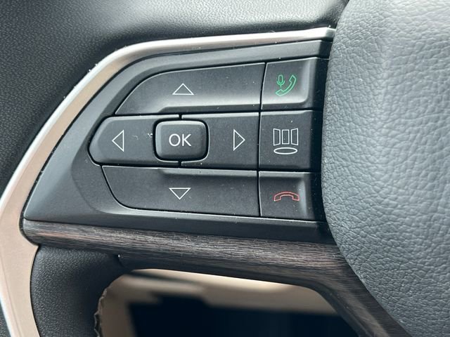 Used 2024 Jeep Grand Cherokee L Limited AWD/4WD image 23
