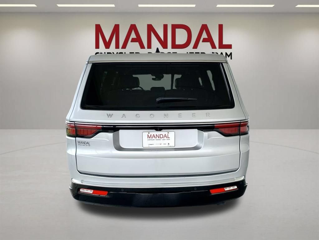 Used 2025 Jeep Wagoneer L Series II AWD/4WD image 7