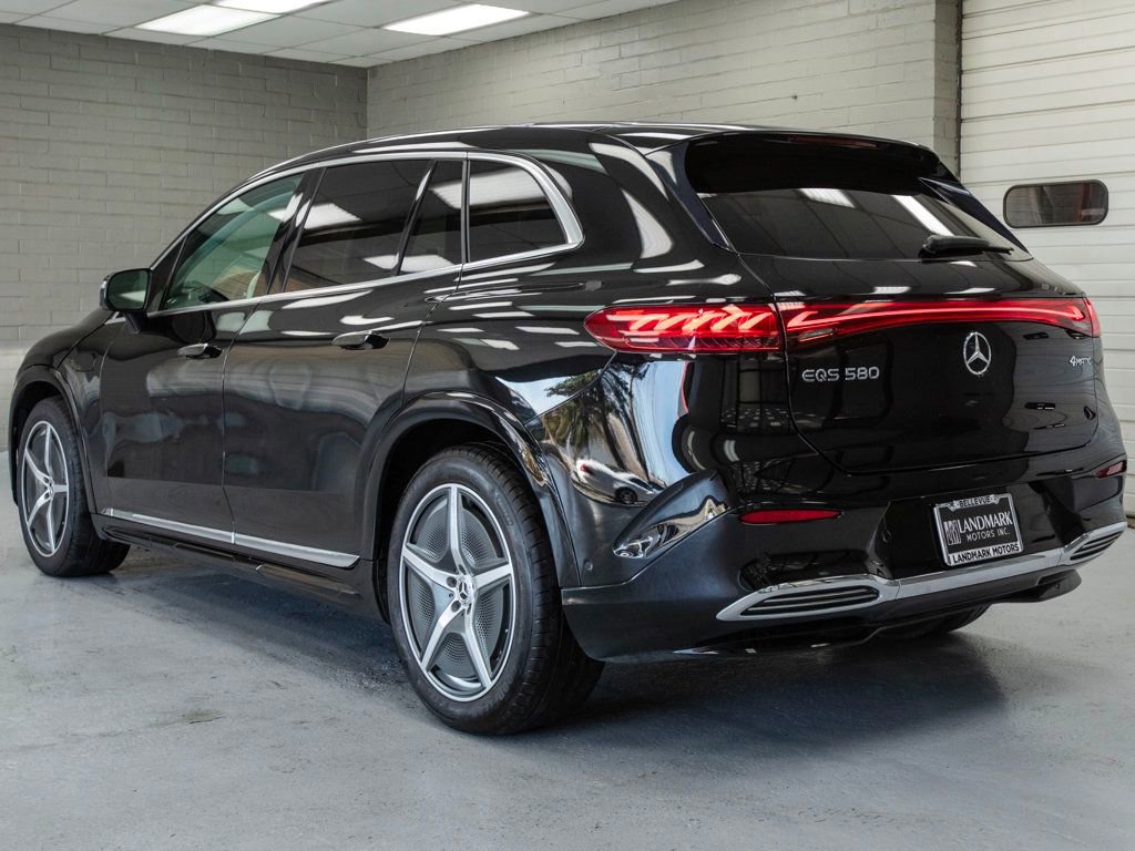Used 2023 Mercedes-Benz EQS 580 4MATIC SUV image 34