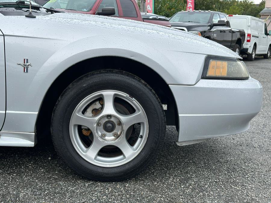 Used 2003 Ford Mustang Premium RWD image 31