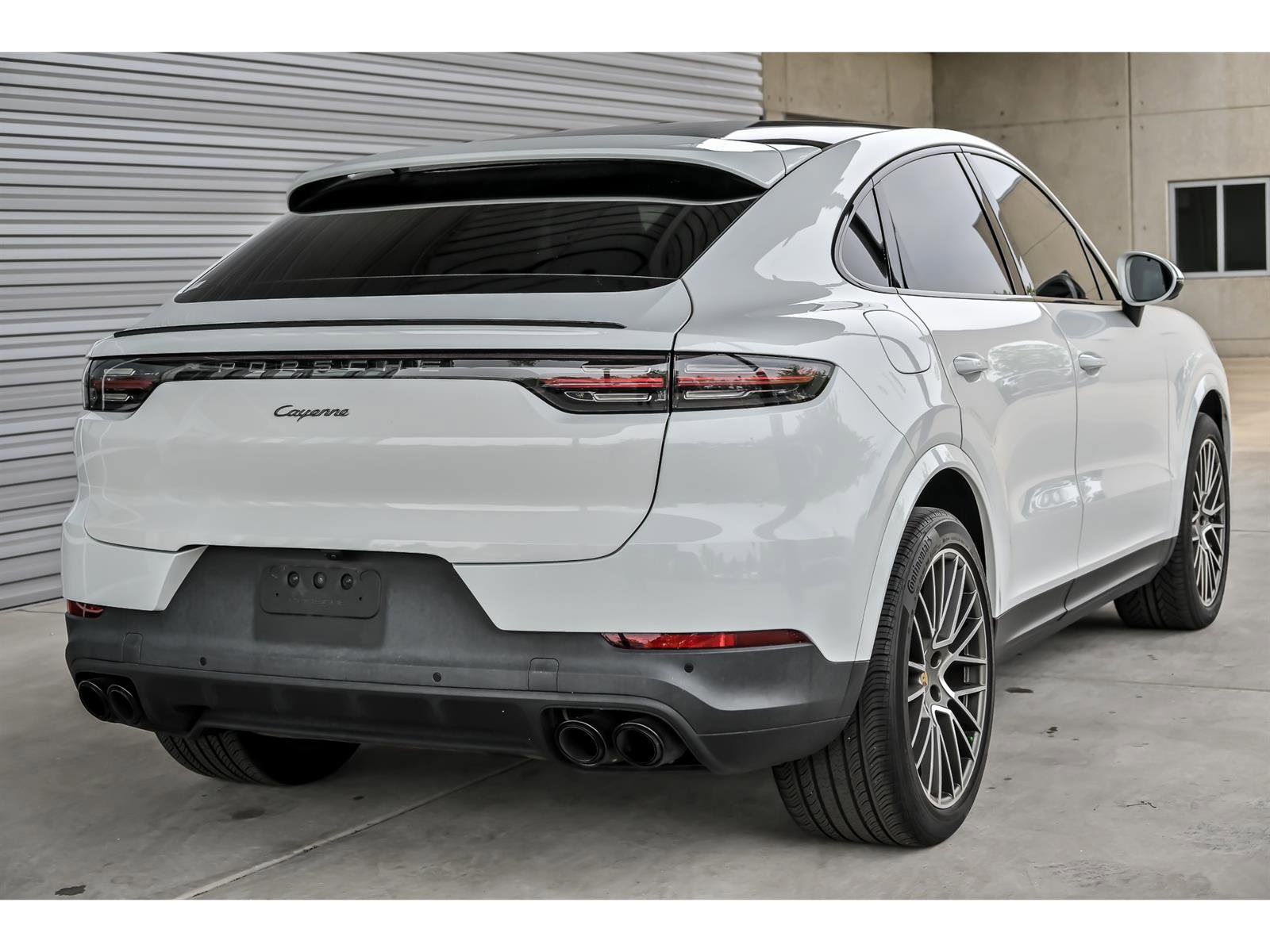 Used 2023 Porsche Cayenne Platinum Edition AWD/4WD image 8