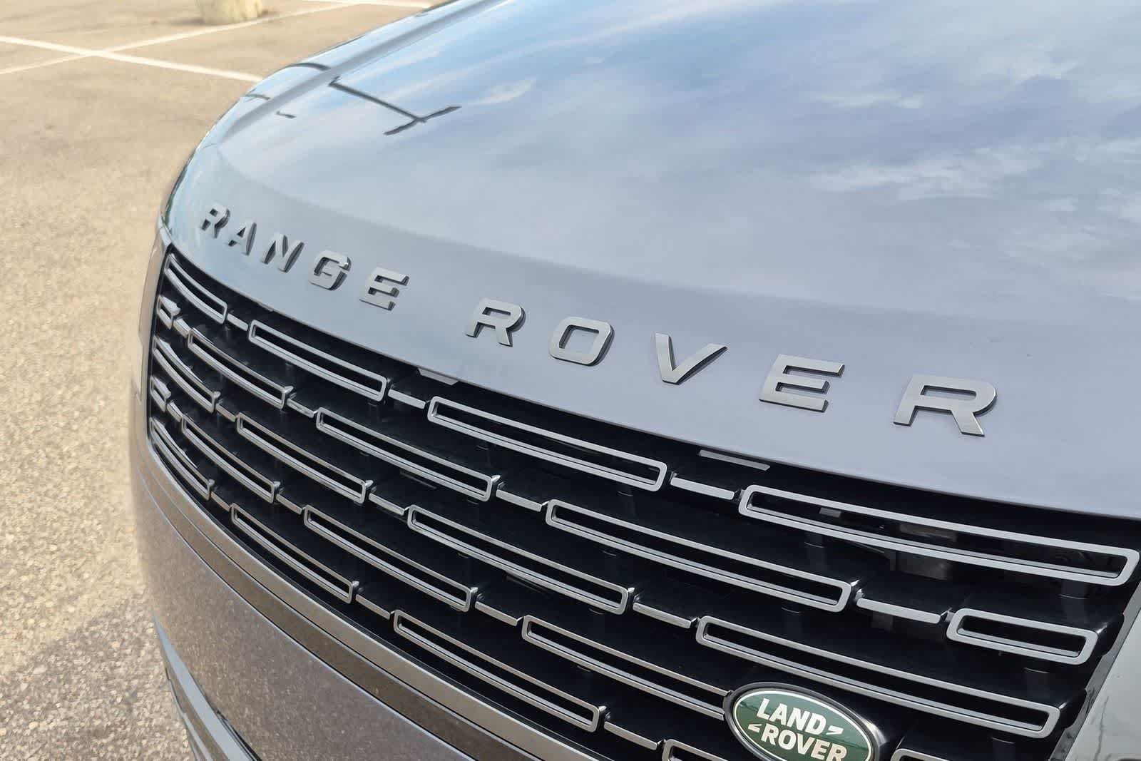 New 2026 Land Rover Range Rover Long Wheelbase SE AWD/4WD image 12