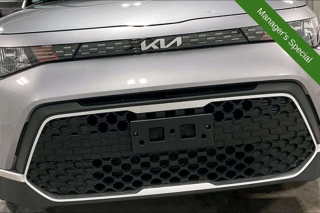 Used 2025 Kia Soul LX FWD image 33