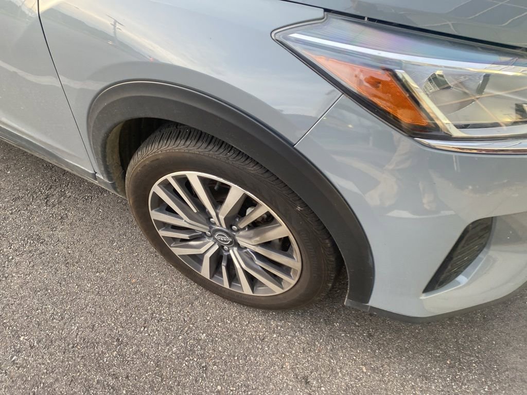 Used 2022 Nissan Kicks SV FWD image 7