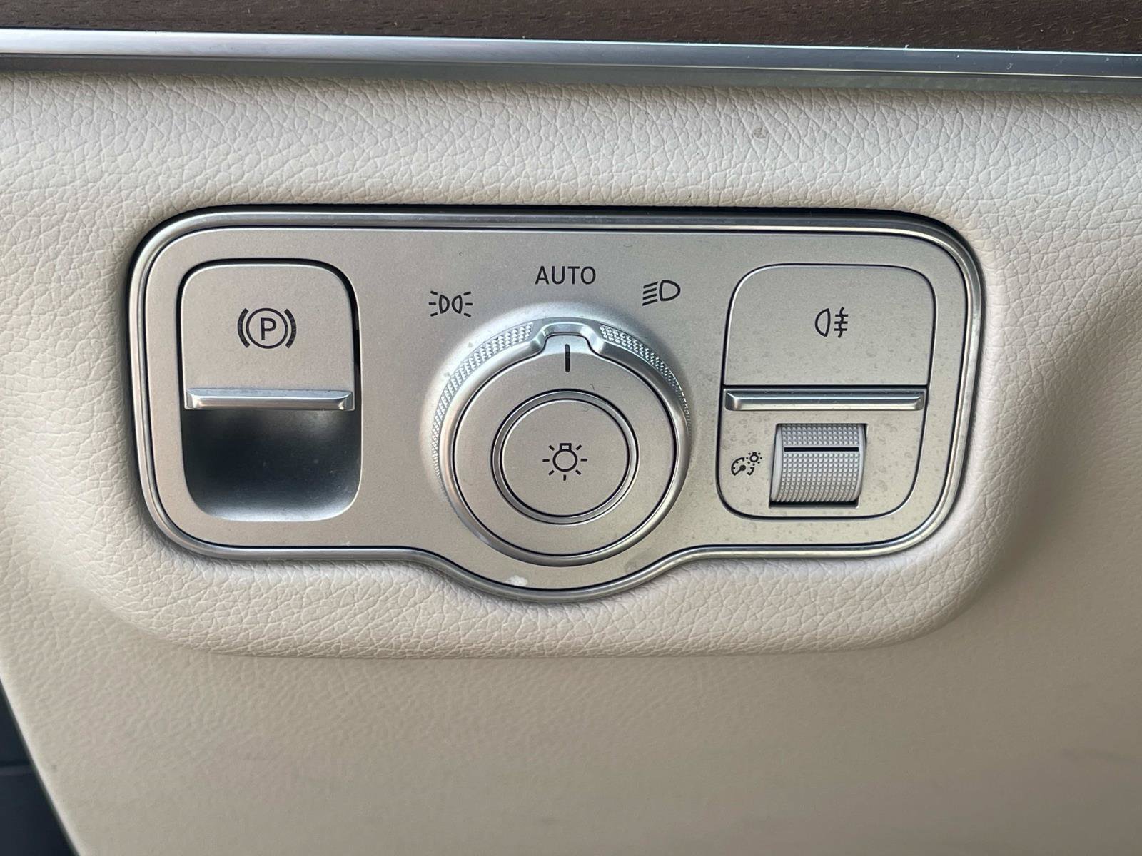 Certified 2025 Mercedes-Benz GLE 450 4MATIC image 39