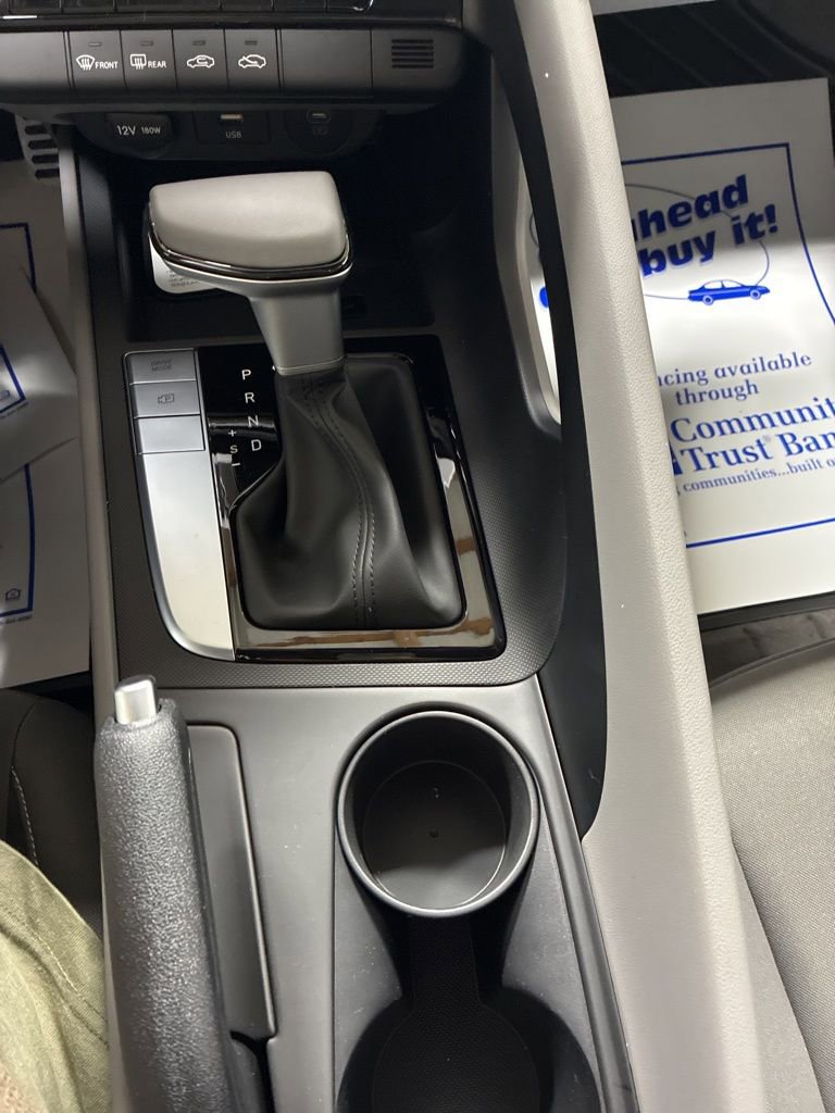 New 2026 Hyundai Elantra Sport FWD image 19