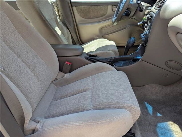 Used 2003 Oldsmobile Alero GL FWD image 18