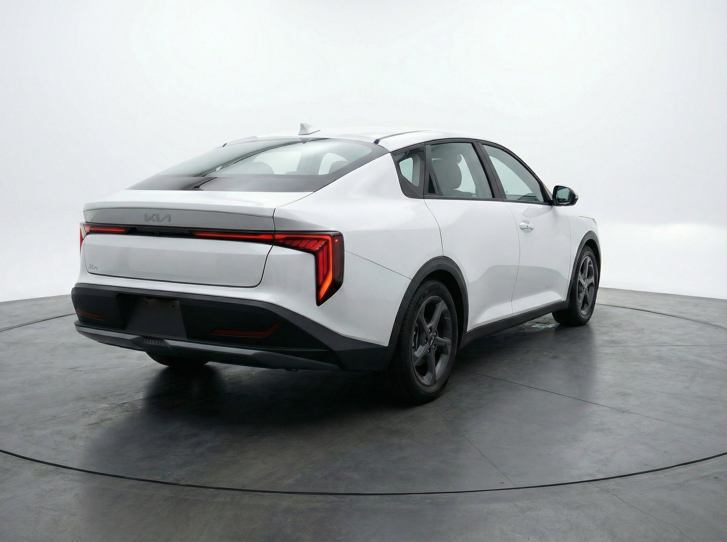 Used 2025 Kia K4 FWD image 9
