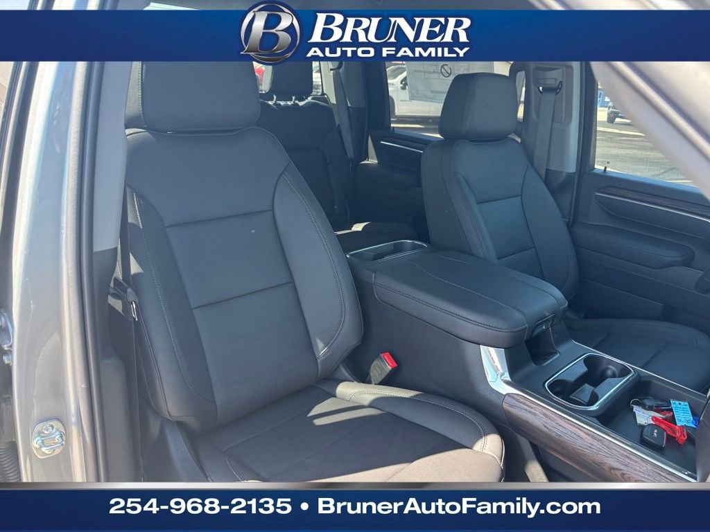 New 2026 GMC Sierra 3500 SLT w/ SLT Convenience Package image 25