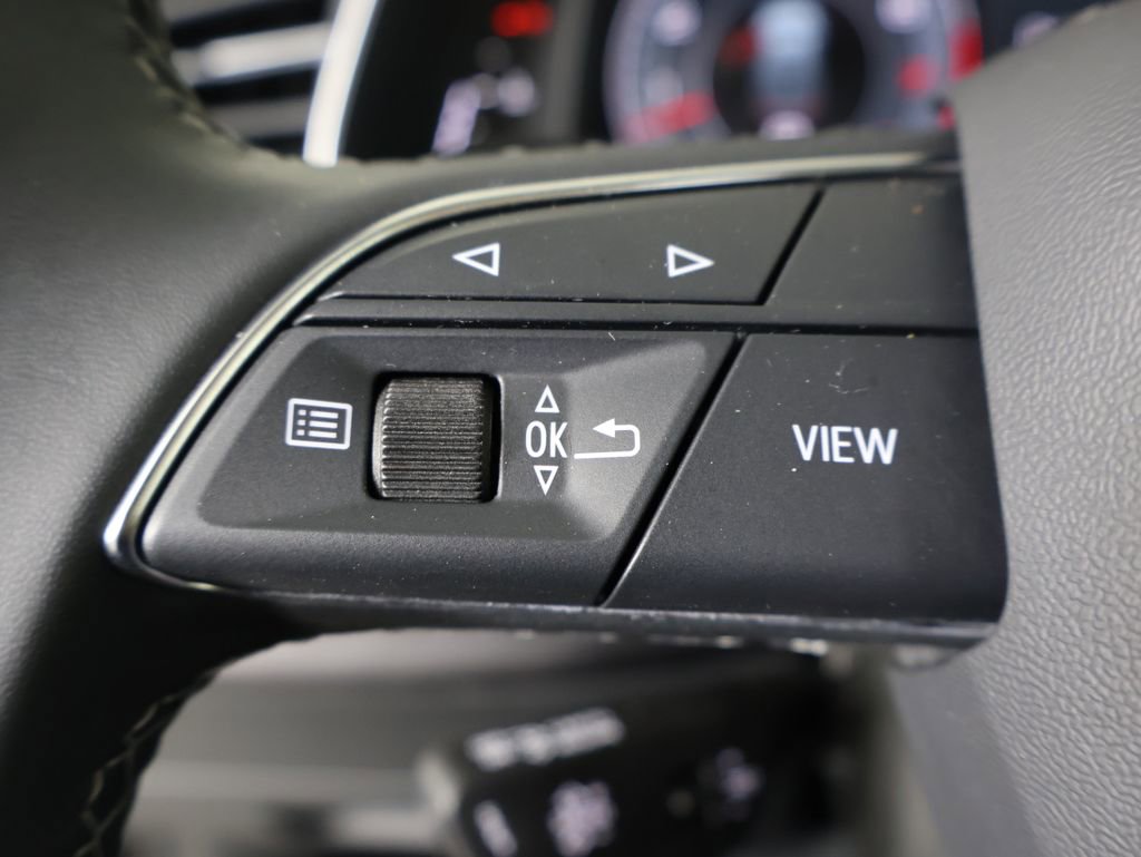 Used 2024 Audi Q8 Premium Plus w/ Premium Plus Package image 28