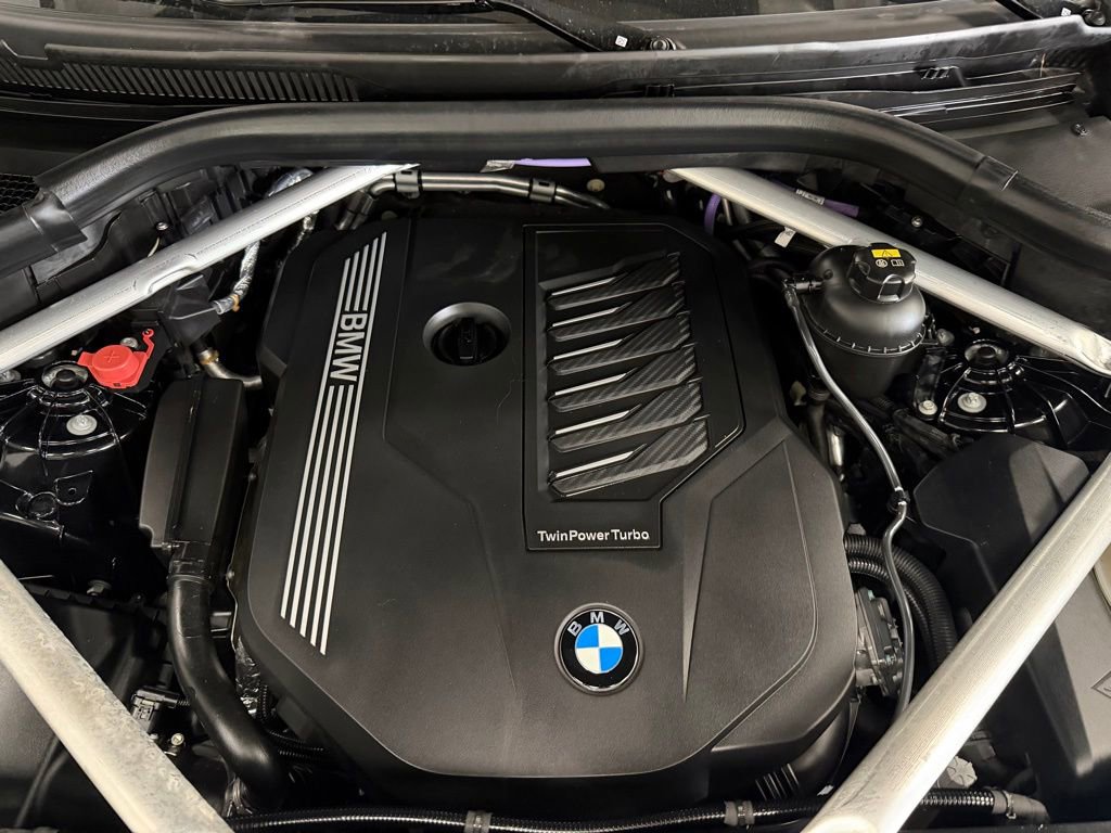 Used 2023 BMW X5 xDrive40i w/ M Sport Package AWD/4WD image 9