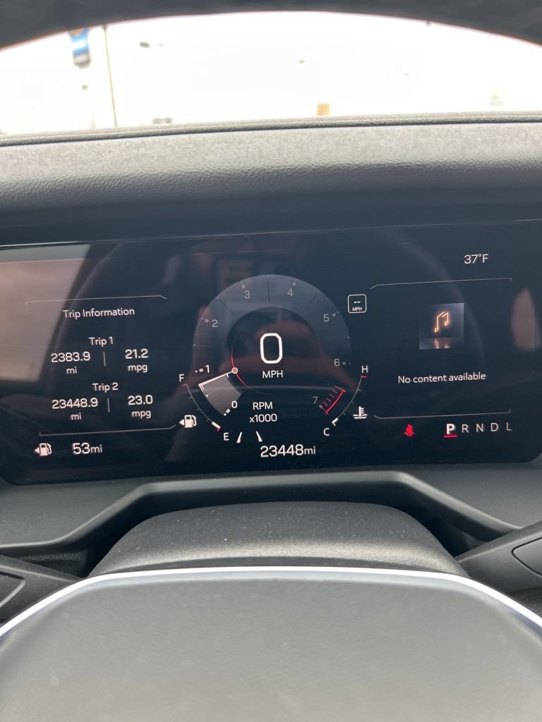 Used 2025 GMC Acadia Elevation FWD image 38