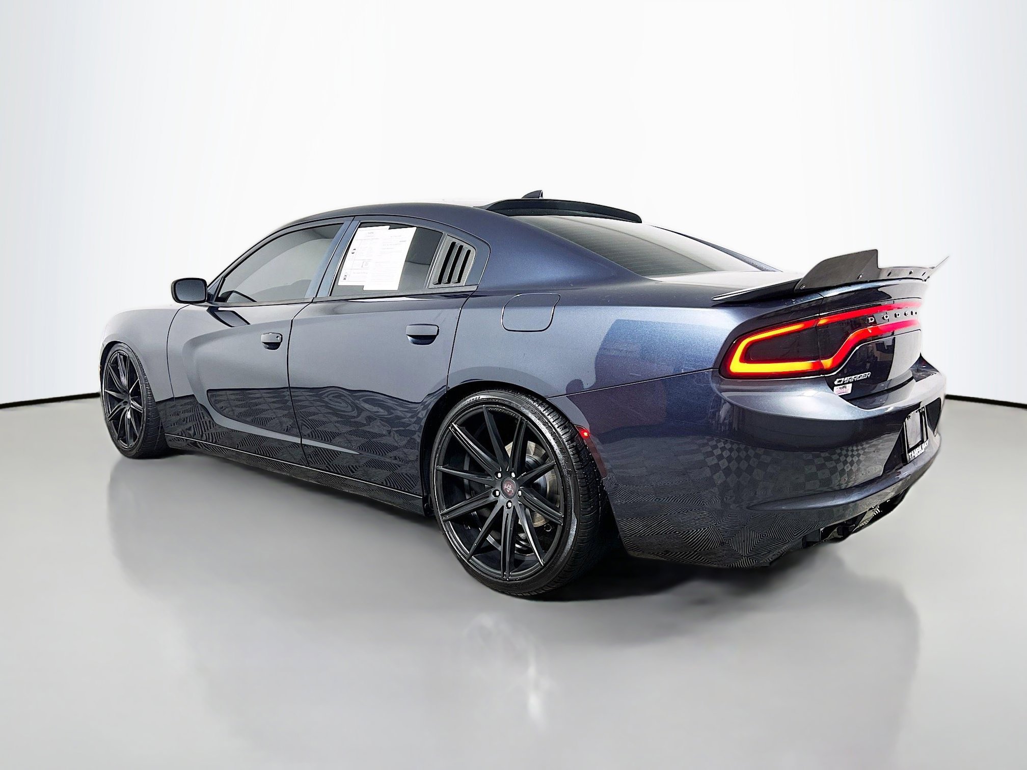 Used 2016 Dodge Charger R/T image 8