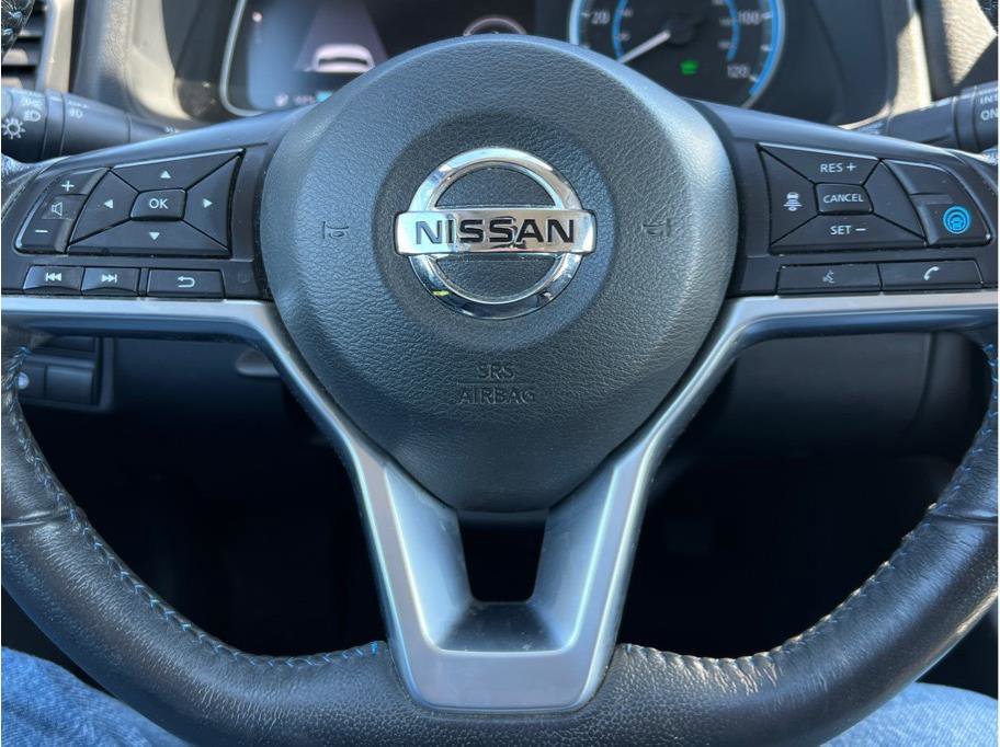 Used 2018 Nissan Leaf SV w/ SV Technology Package image 10