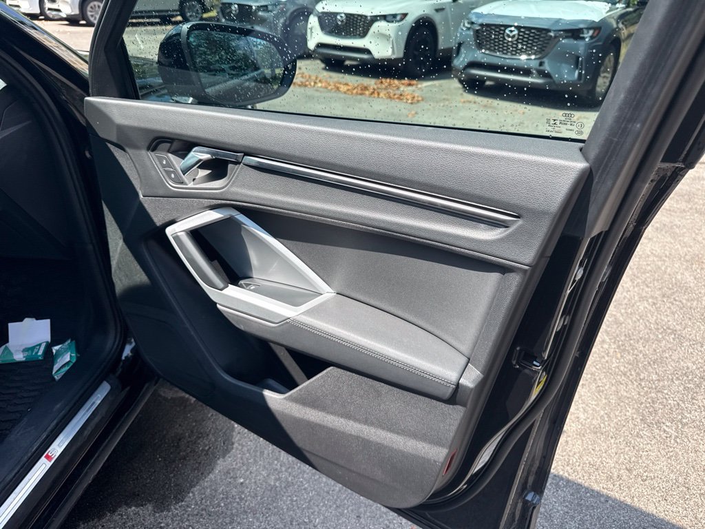 Used 2020 Audi Q3 2.0T Premium w/ Convenience Package AWD/4WD image 12