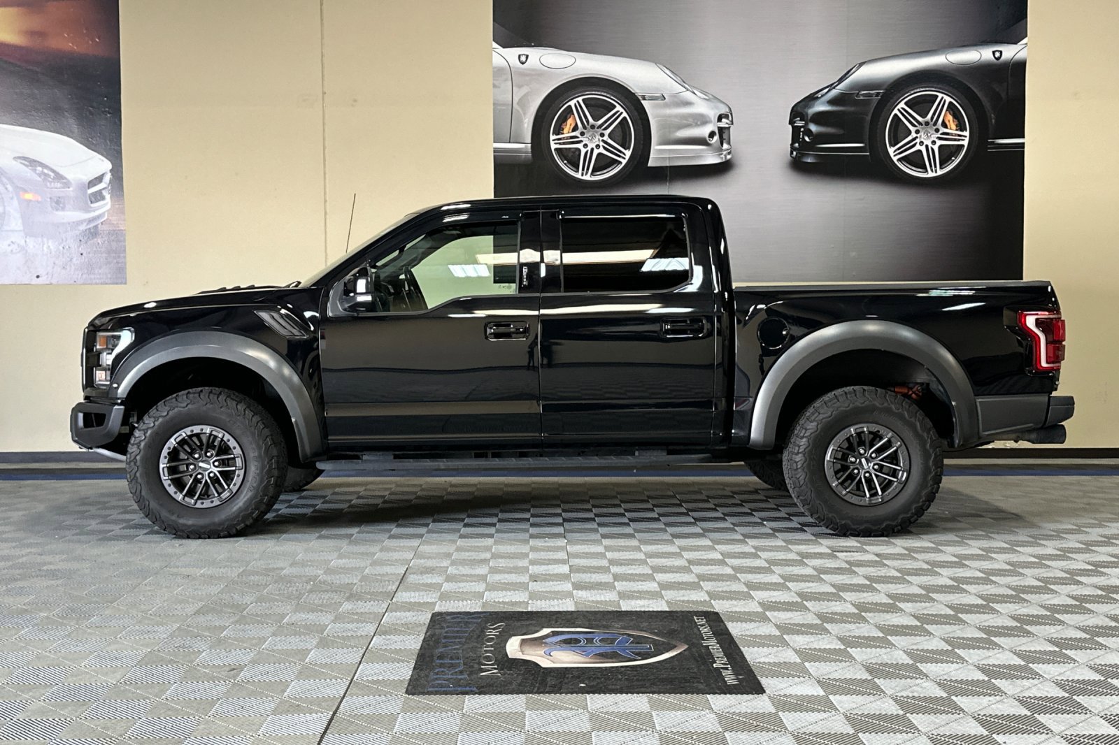 Used 2020 Ford F150 Raptor w/ Equipment Group 802A Luxury image 7