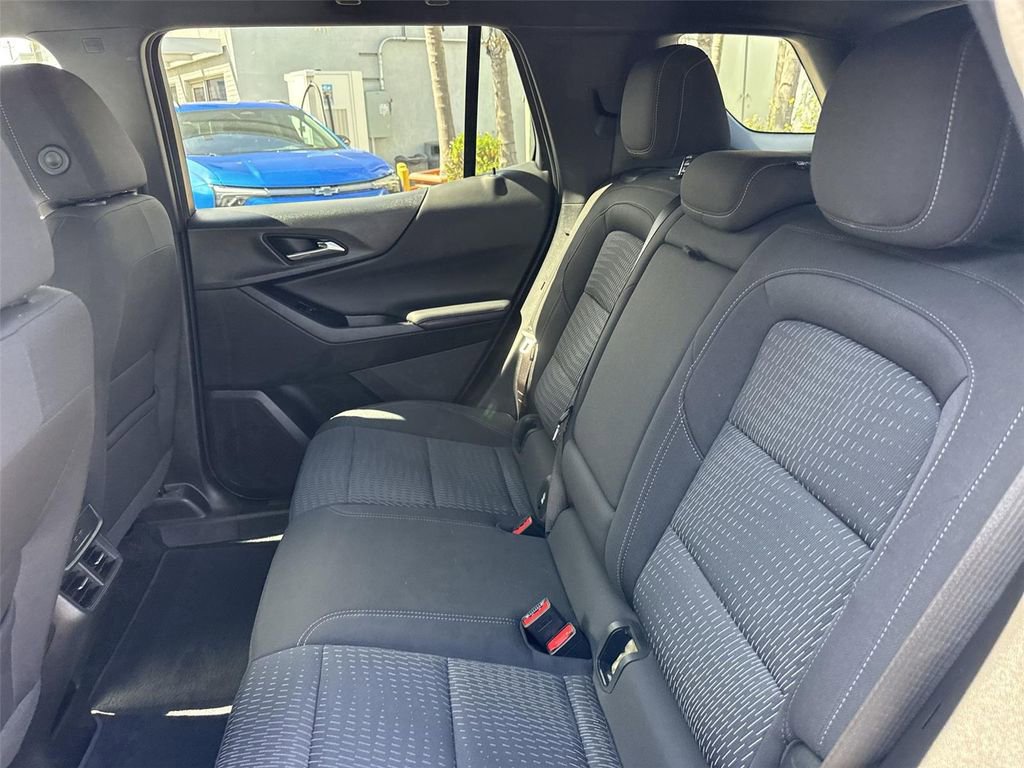 Used 2025 Chevrolet Equinox LT image 22