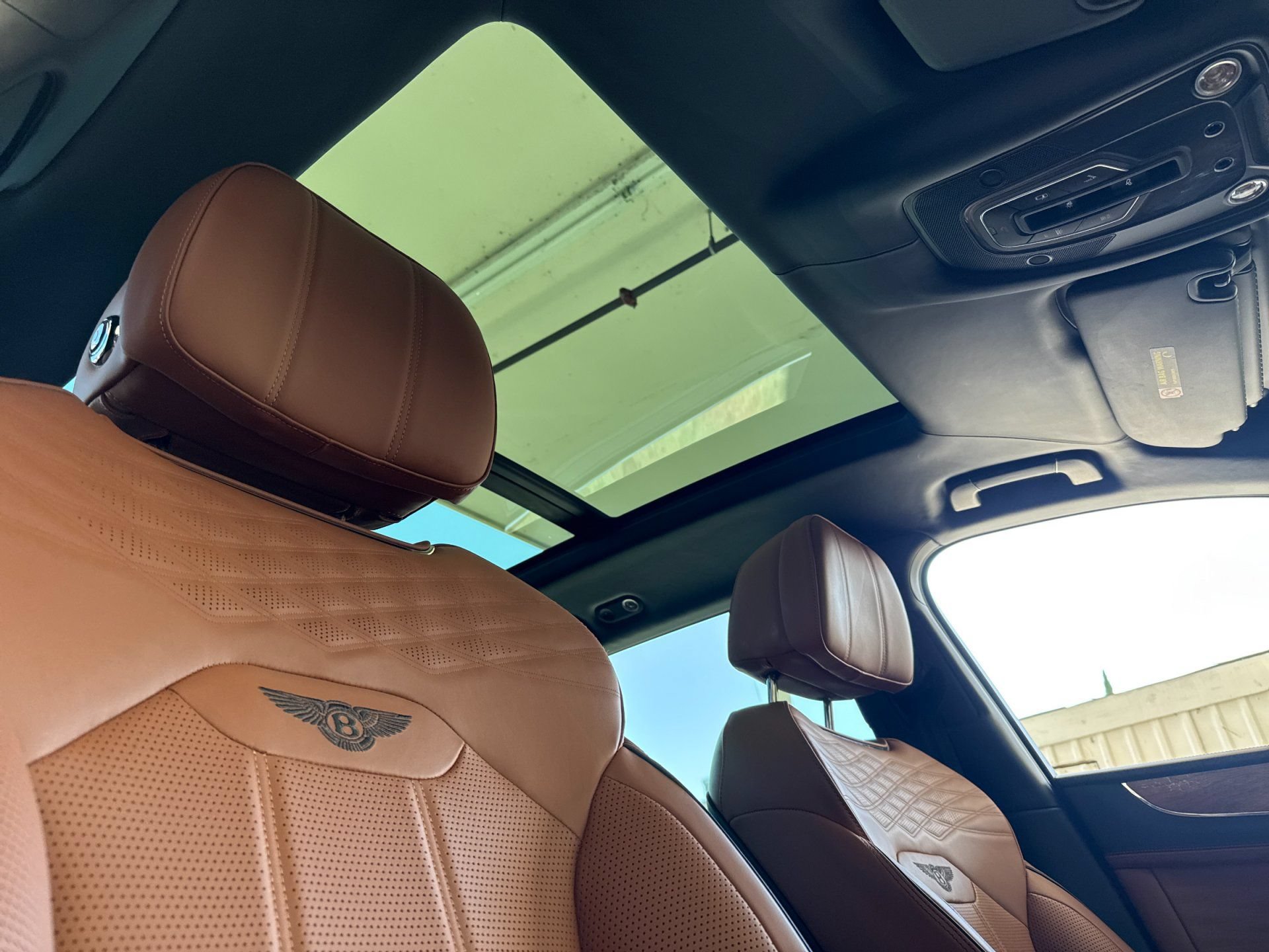 Certified 2023 Bentley Bentayga Extended Wheelbase AWD/4WD image 19