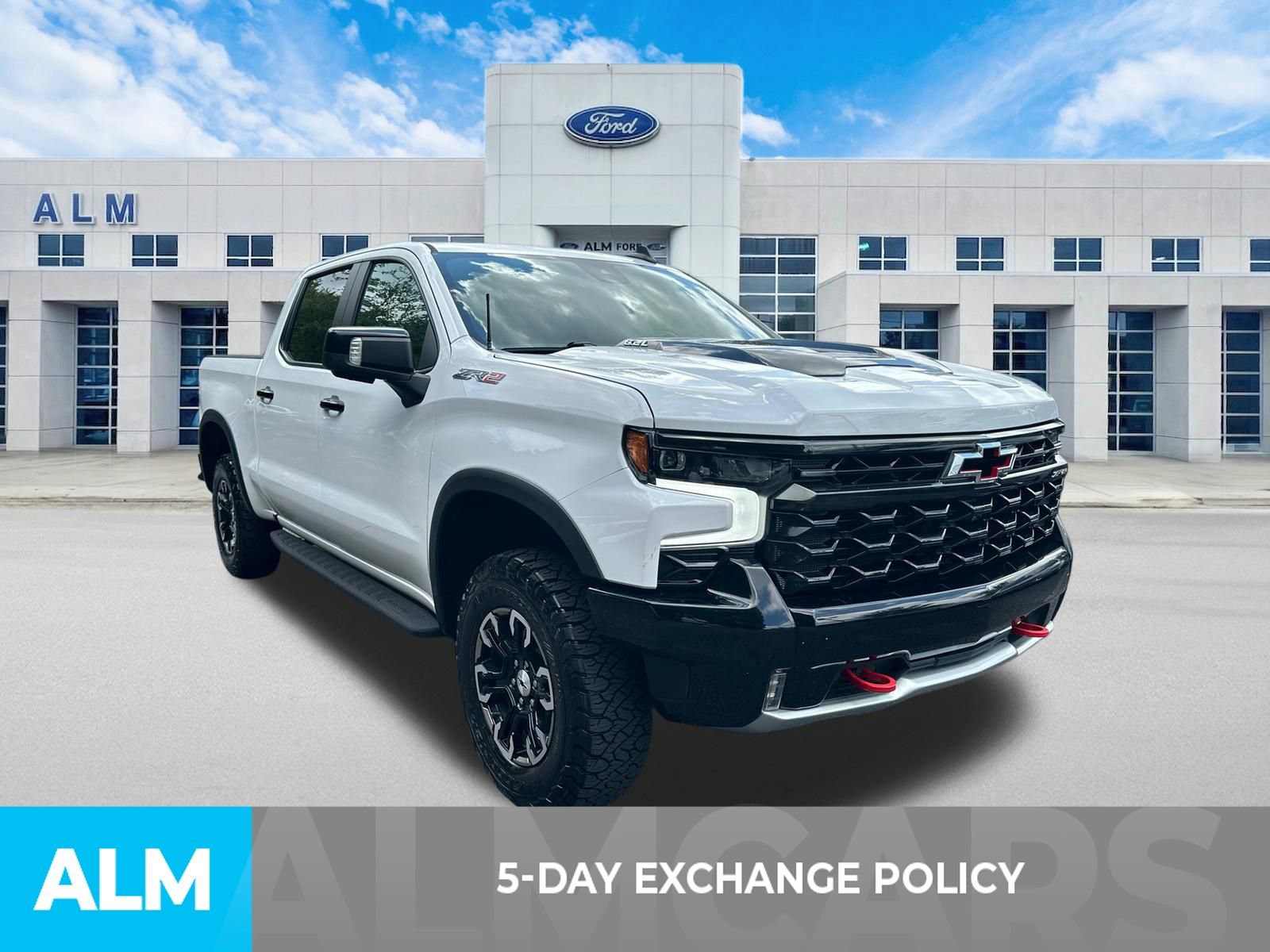 Used 2022 Chevrolet Silverado 1500 ZR2 w/ Technology Package AWD/4WD image 3