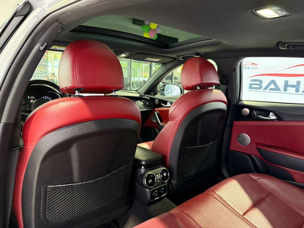 Used 2023 Kia Stinger GT-Line w/ Sun & Sound Package AWD/4WD image 28