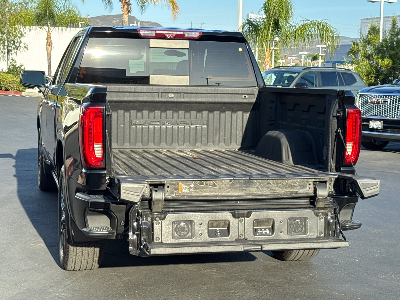 Certified 2023 GMC Sierra 1500 Denali Ultimate AWD/4WD image 11