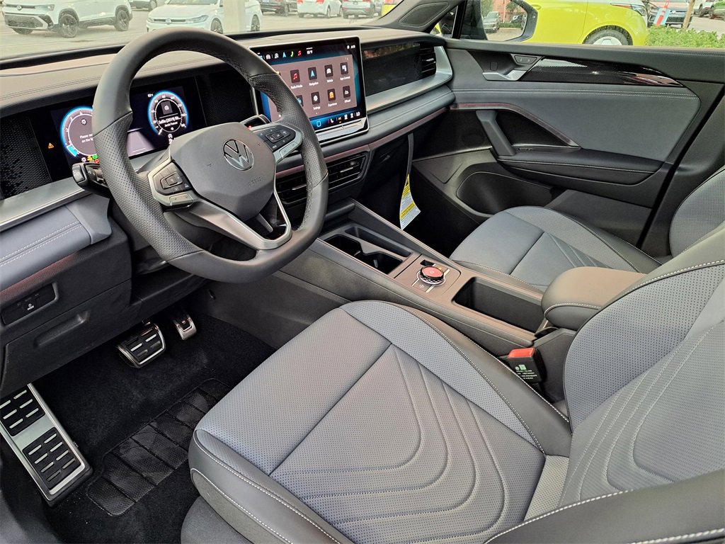 New 2026 Volkswagen Tiguan SE R-Line image 7