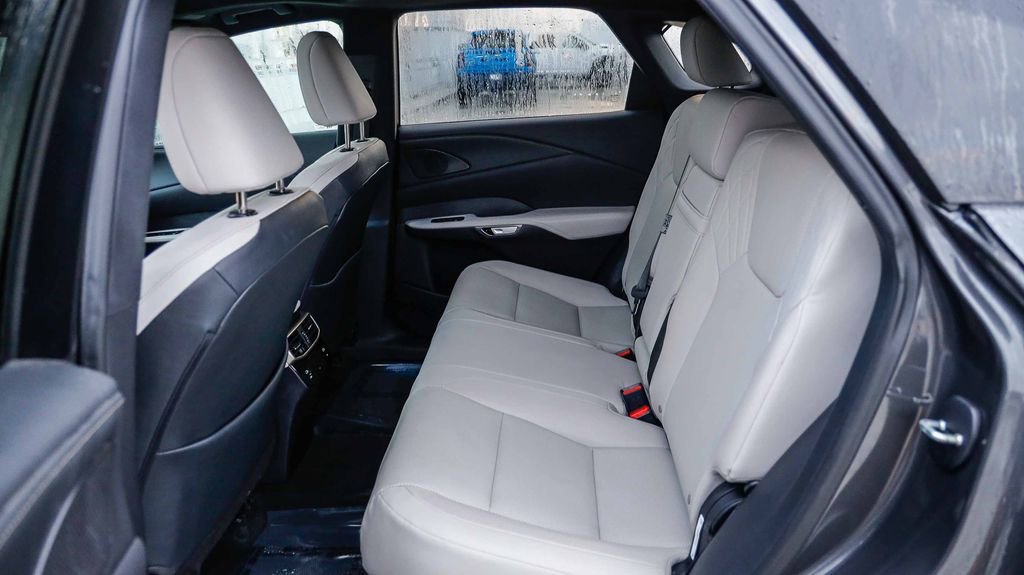 Used 2024 Lexus RX 350h w/ Kick Sensor & Tow Package image 23