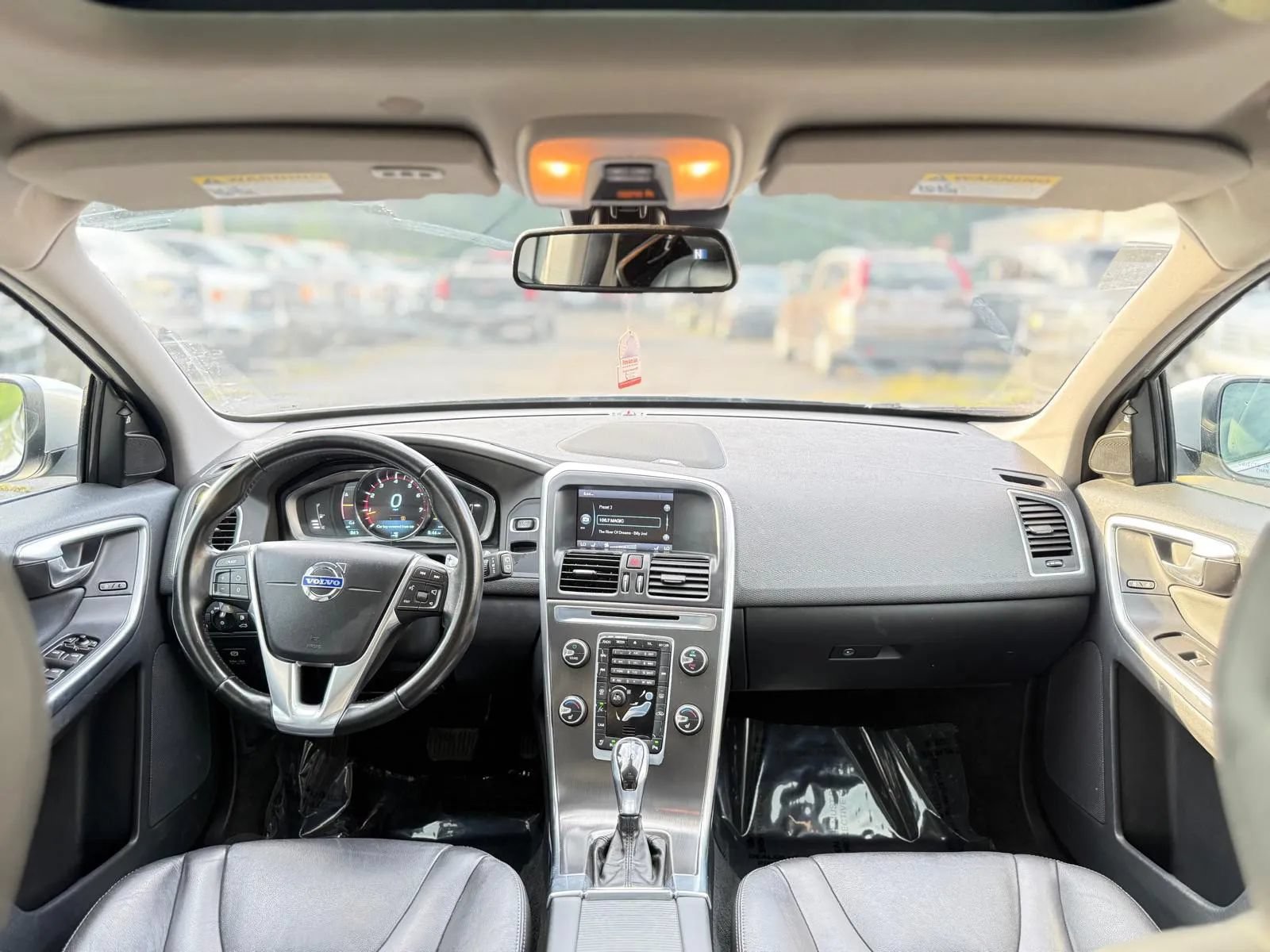 Used 2015 Volvo XC60 T6 Platinum AWD/4WD image 24