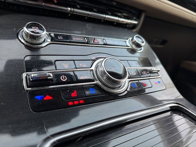 Used 2023 Lincoln Nautilus Reserve w/ Equipment Group 201A image 18