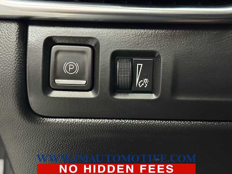 Used 2023 Cadillac XT4 Premium Luxury image 36