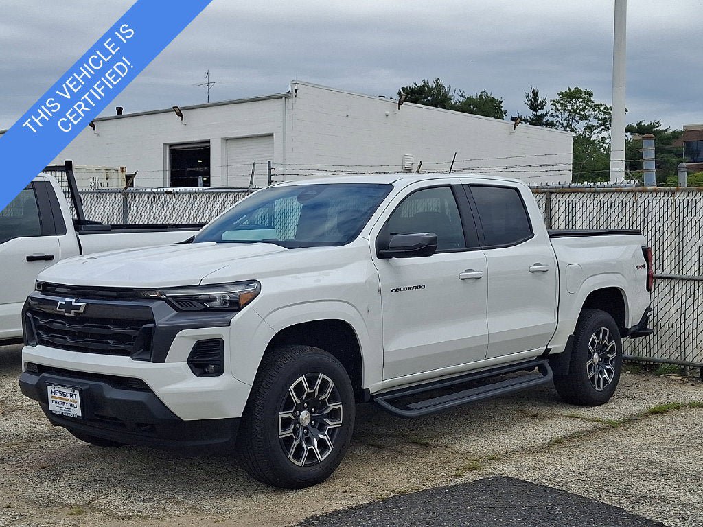 Certified 2023 Chevrolet Colorado LT w/ LT Convenience Package III AWD/4WD image 4