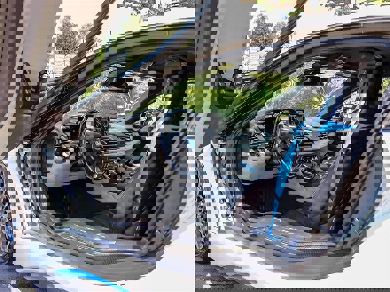 Used 2017 BMW i8 image 19