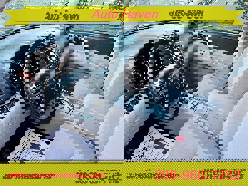 Used 2013 Toyota Highlander 4WD w/ Cold Weather Pkg image 10