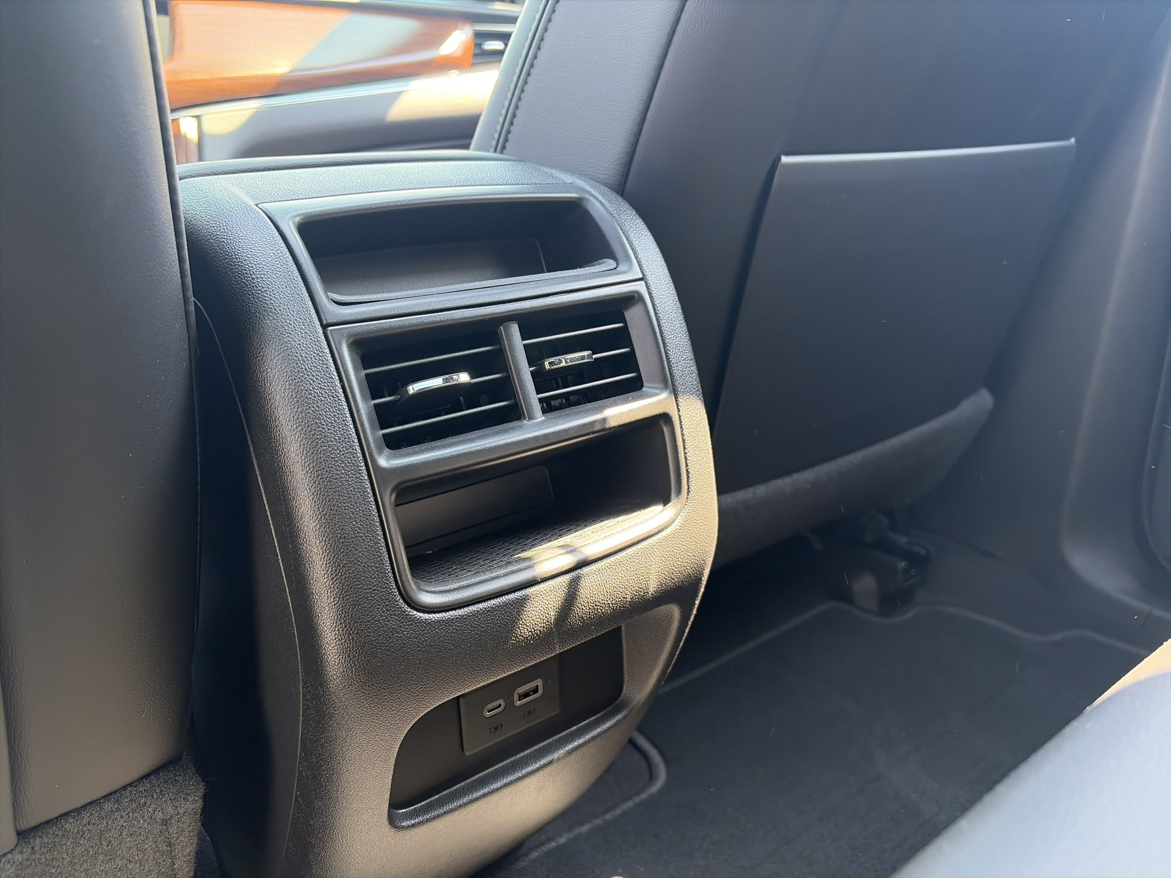 Used 2025 Cadillac XT5 Premium Luxury FWD image 26
