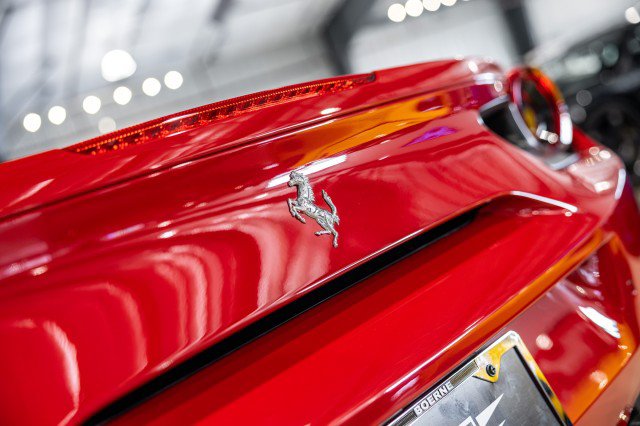 Used 2016 Ferrari 488 GTB RWD image 17