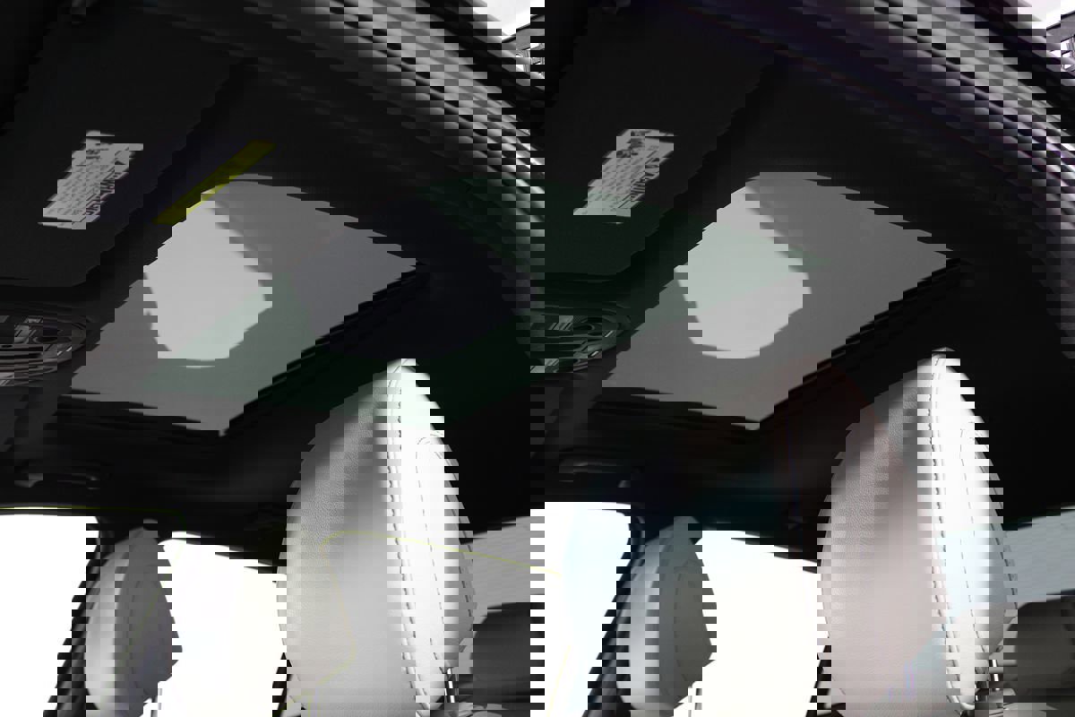 Used 2023 Genesis G70 2.0T w/ Sport Prestige Package image 9