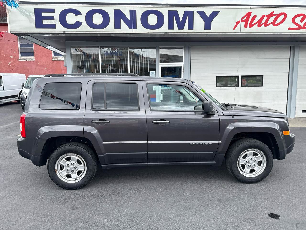 Used 2015 Jeep Patriot Sport AWD/4WD image 2