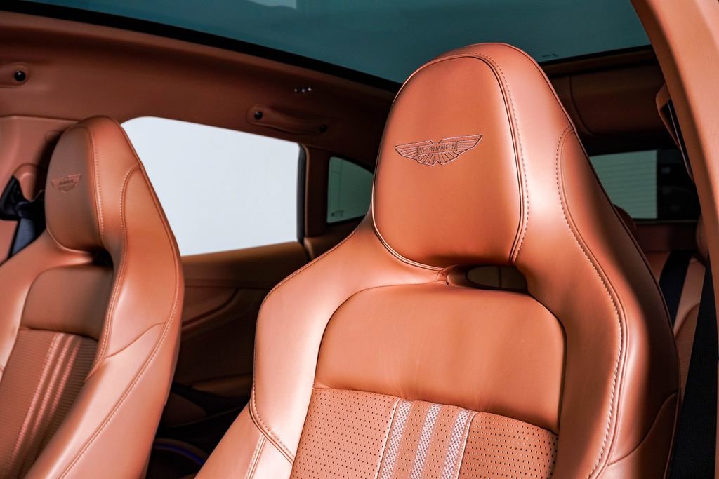 Used 2025 Aston Martin DBX 707 image 22