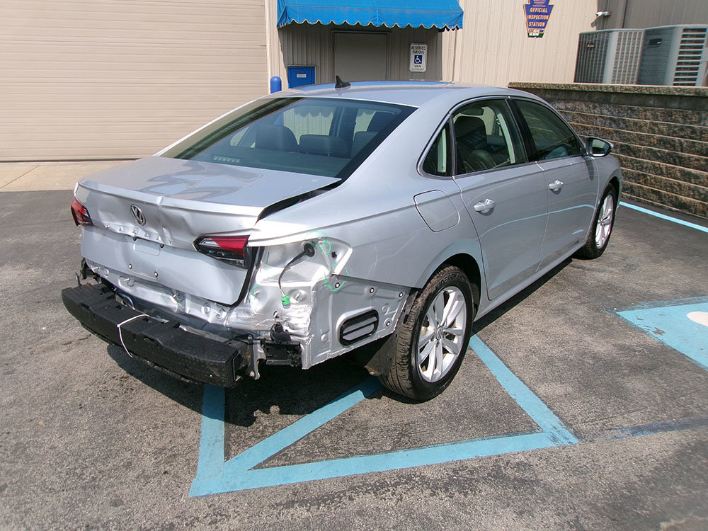 Used 2020 Volkswagen Passat 2.0T SE FWD image 1