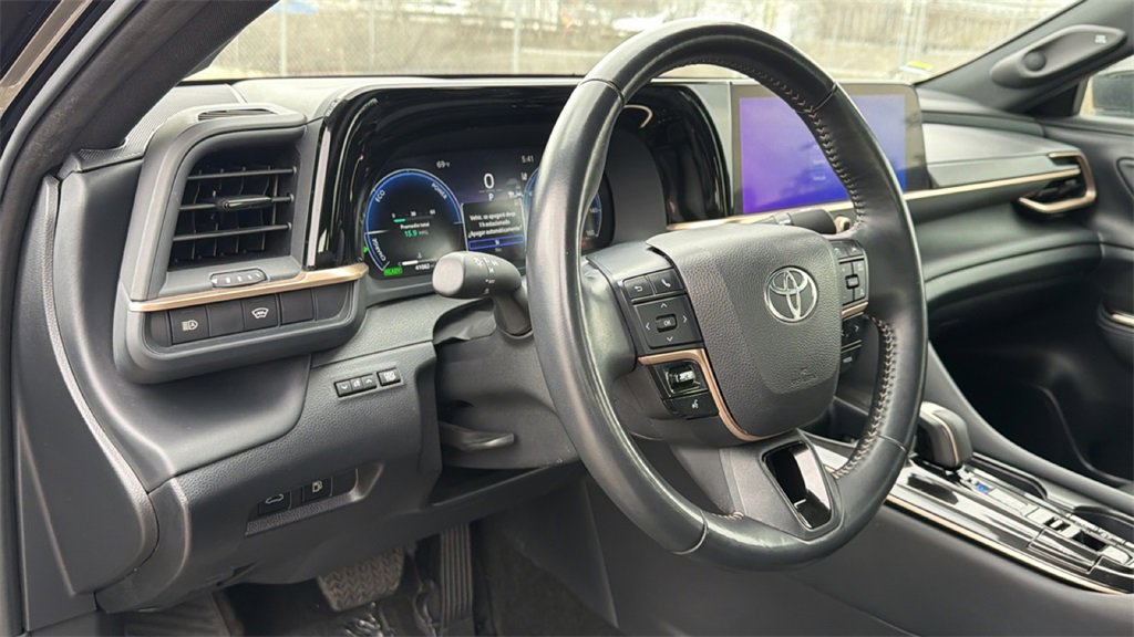 Certified 2024 Toyota Crown Limited image 22